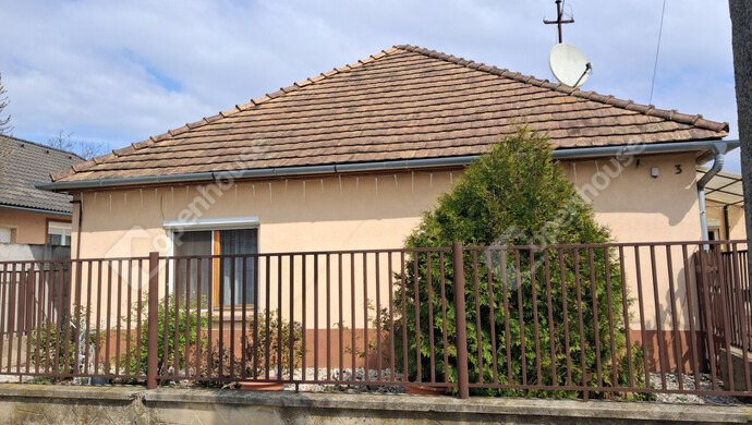 0. kép | Eladó Családi ház, Ács (#180945)