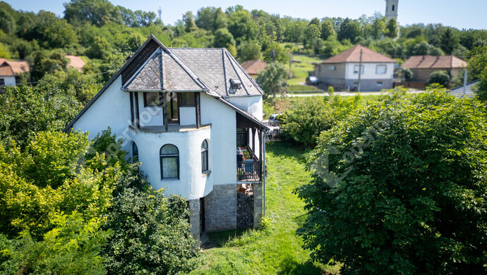 0. kép | Ház az udvar felől | Eladó Családi ház, Harsány (#176944)