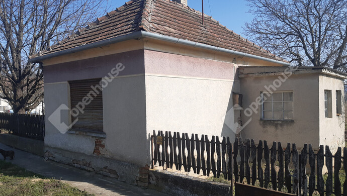 0. kép | Eladó Családi ház, Kacorlak (#180258)