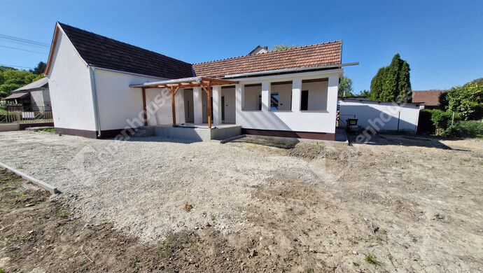 19. kép | Eladó Családi ház, Eszteregnye (#181522)