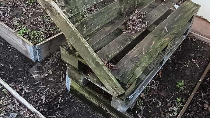 20. kép | magaságyások paddal | Eladó Nyaraló, Szeged (#179659)