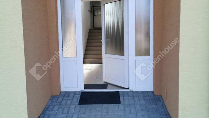 10. kép | Bejárat | Eladó Társasházi lakás, Siófok (#168130)