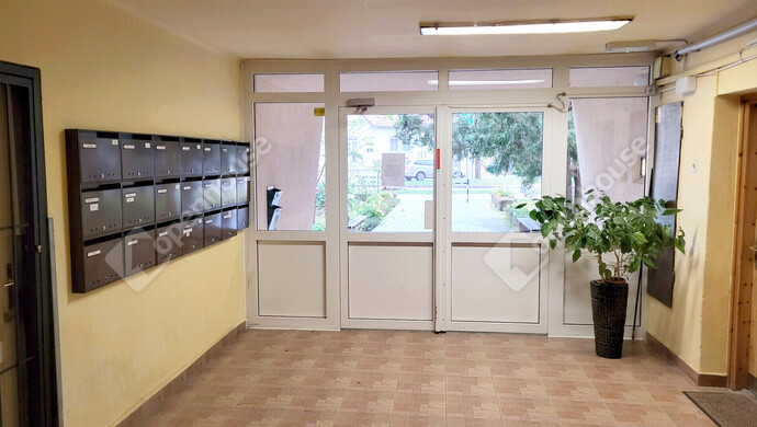 13. kép | Lépcsőház | Eladó Társasházi lakás, Eger (#178520)