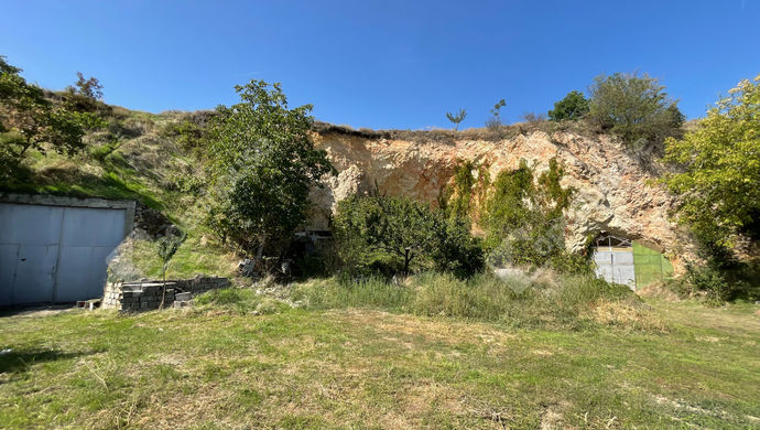 14. kép | Eladó négy lakás, két üzlethelyiség egyben, Pétfürdő | Eladó Családi ház, Pétfürdő (#159023)