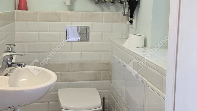 16. kép | Toalett | Eladó Családi ház, Leányfalu (#179613)