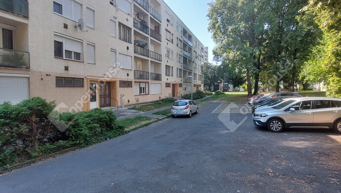 33. kép | Parkoló | Eladó Társasházi lakás, Zalaegerszeg (#183480)