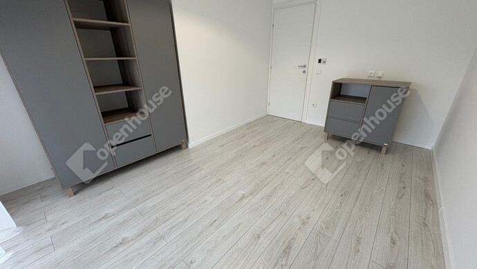 6. kép | Kiadó Sorház, Debrecen (#180289)