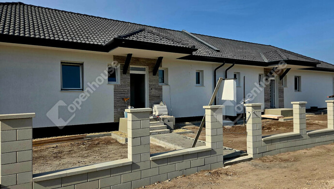 2. kép | Velence eladó családi ház | Eladó Ikerház, Velence (#179926)