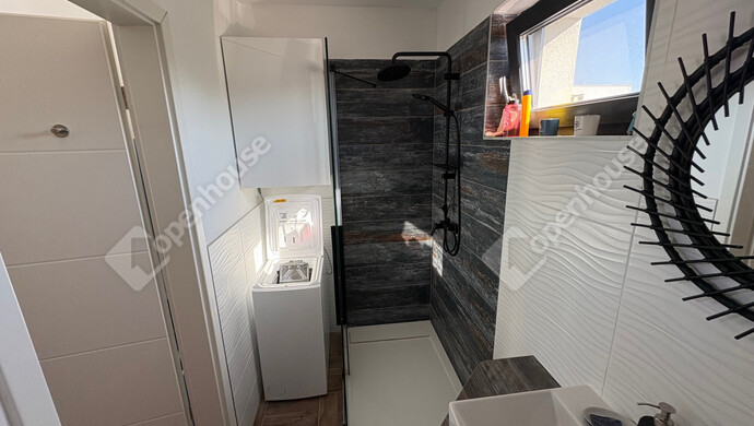 12. kép | Eladó Téglaépítésű lakás, Balatonszemes (#178341)