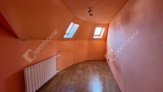 12. kép | Tetőtér szoba 2 | Eladó Családi ház, Harsány (#176944)