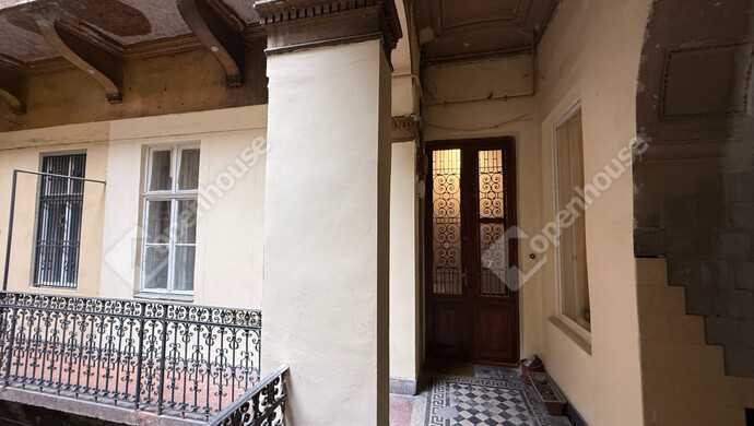 12. kép | bejárat | Eladó Társasházi lakás, Budapest VI. Ker. (#177127)