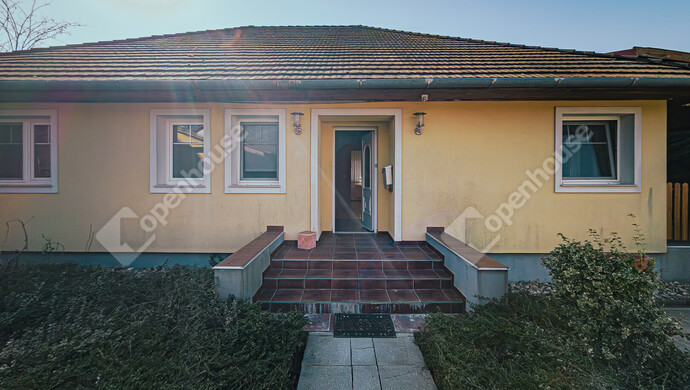 25. kép | Eladó Családi ház, Hegyeshalom (#180272)