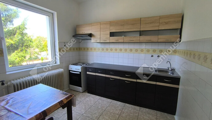 0. kép | Kiadó Családi ház, Komárom (#182831)