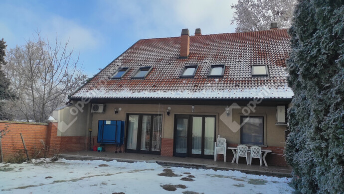 0. kép | udvari látkép | Eladó Ikerház, Szeged (#179297)