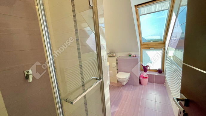 38. kép | Eladó Családi ház, Hidegség (#177456)