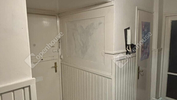 7. kép | BEJÁRATI AJTÓ, BEÉPÍTETT SZEKRÉNY | Eladó Társasházi lakás, Szeged (#177143)