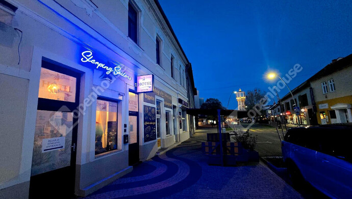 1. kép | Eladó Hotel, Siófok (#180350)