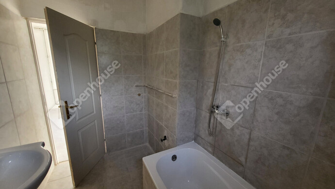 19. kép | Eladó Családi ház, Kocs (#177335)