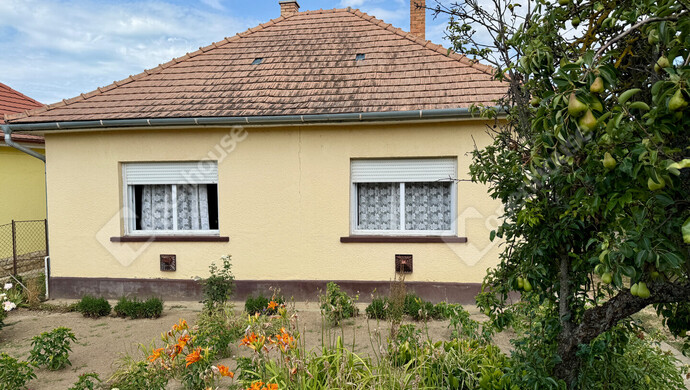 0. kép | Eladó Családi ház, Kőröshegy (#183130)
