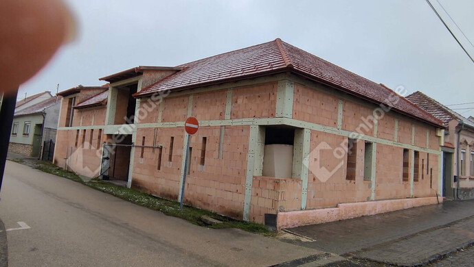 0. kép | Eladó Szolgáltató egység, Pápa (#179897)