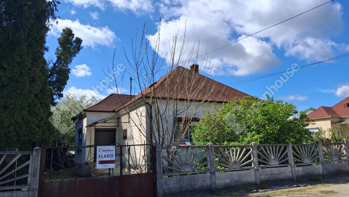0. kép | Eladó Családi ház, Komárom (#181216)