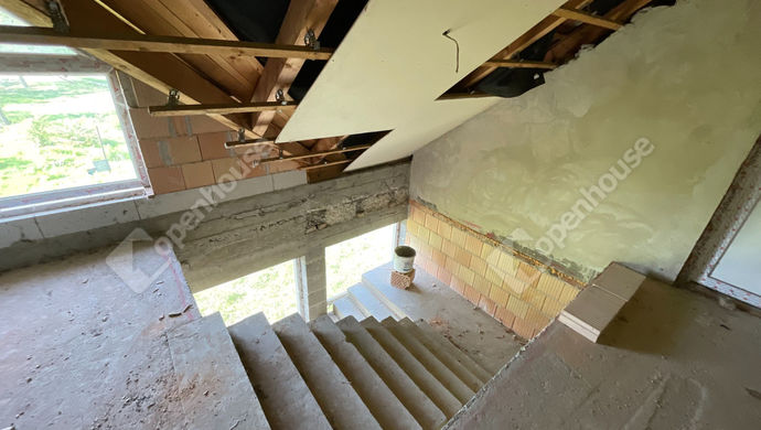 11. kép | Eladó négy lakás, két üzlethelyiség egyben, Pétfürdő | Eladó Családi ház, Pétfürdő (#159023)