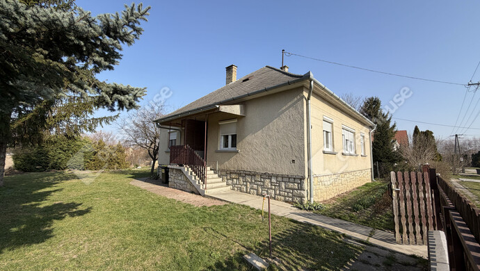 1. kép | Eladó Családi ház, Pér (#180405)