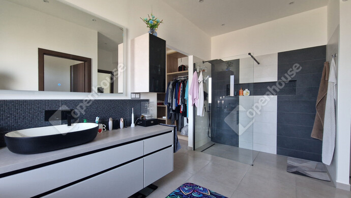 12. kép | Eladó Családi ház, Komárom (#177061)