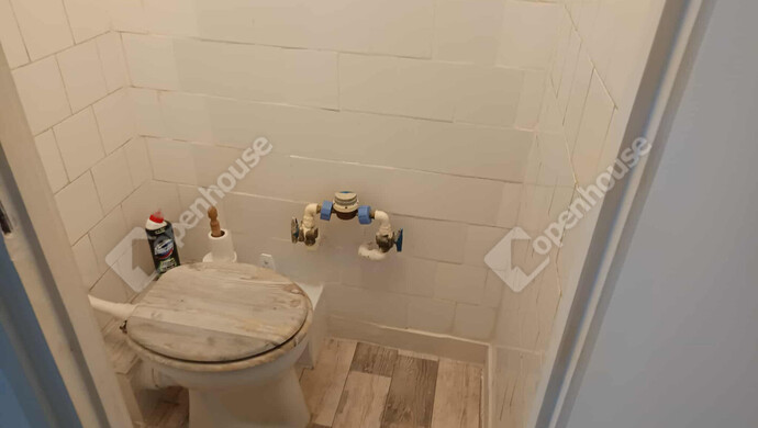 6. kép | Wc | Eladó Társasházi lakás, Siófok (#180448)