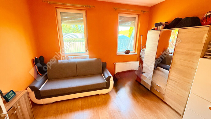 11. kép | földszinti szoba  | Eladó Társasházi lakás, Üllő (#178213)