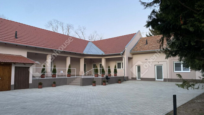 1. kép | Eladó Családi ház, Csongrád (#180047)