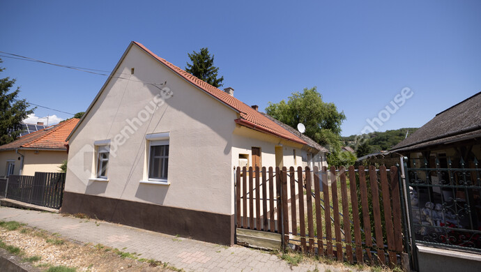 0. kép | Eladó Házrész, Kőröshegy (#176184)