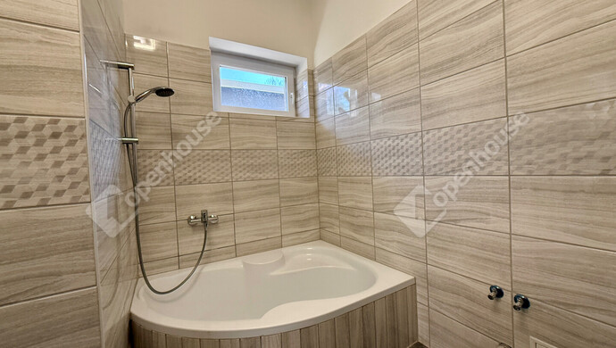 68. kép | Eladó Családi ház, Siófok (#180698)