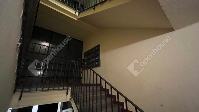 7. kép | lépcsőház | Eladó Társasházi lakás, Miskolc (#179489)