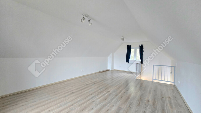 21. kép | Tetőtér | Eladó Családi ház, Leányfalu (#179613)