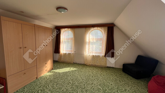 11. kép | Tetőtér szoba 1 | Eladó Családi ház, Harsány (#176944)