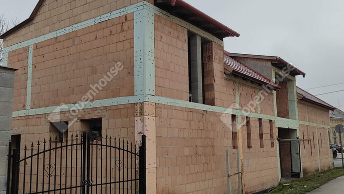 2. kép | Eladó Szolgáltató egység, Pápa (#179897)