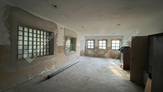 25. kép | Kiadó Üzleti ingatlan, Magyaratád (#179814)