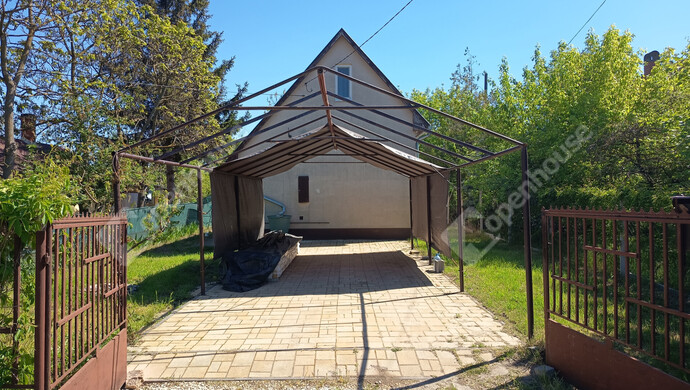 2. kép | Kocsibeálló | Eladó Családi ház, Szeged (#181493)