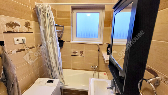 9. kép | Fürdő 4 m2 | Eladó Társasházi lakás, Eger (#178520)