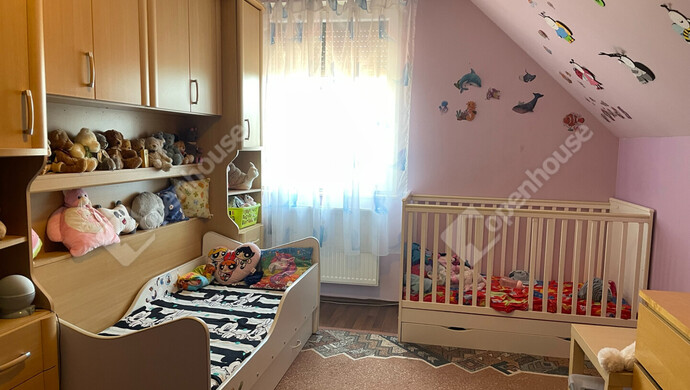 10. kép | Emeleti szoba 2 | Eladó Családi ház, Tatabánya (#174955)
