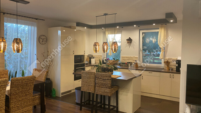 1. kép | Eladó Családi ház, Nagybajcs (#177228)