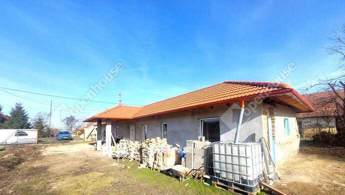 17. kép | Eladó Családi ház, Lajoskomárom (#177640)