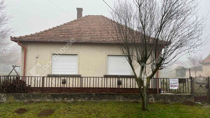 19. kép | Utcafront-első ház | Eladó Családi ház, Juta (#178806)