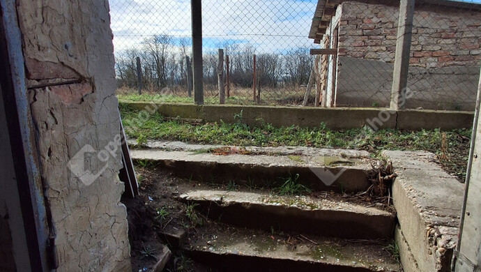 6. kép | Eladó Zárt kert, Ács (#178816)