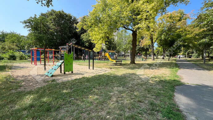 14. kép | a bérháztól 1 percnyi sétára játszótér | Eladó Társasházi lakás, Miskolc (#176439)