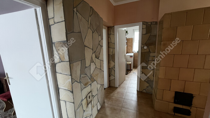 8. kép | Eladó Téglaépítésű lakás, Úrkút (#181328)