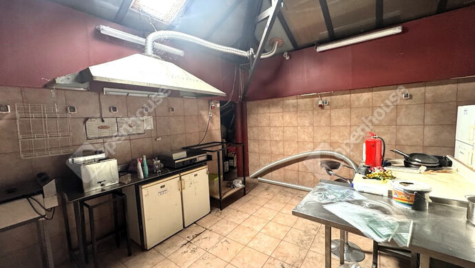 14. kép | Eladó kereskedelmi egység Székesfehérvár. | Eladó Kereskedelmi ingatlan, Székesfehérvár (#178034)