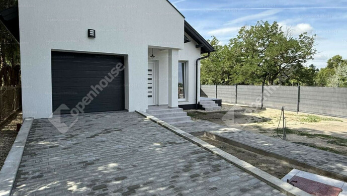 1. kép | Velence eladó ikerház  | Eladó Társasházi lakás, Velence (#176722)