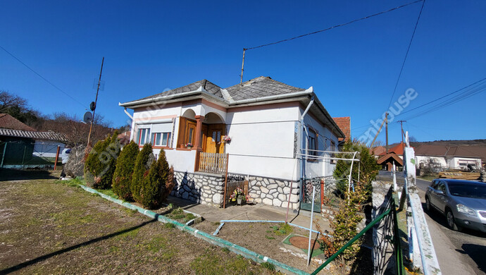 17. kép | Eladó Családi ház, Kács (#180415)